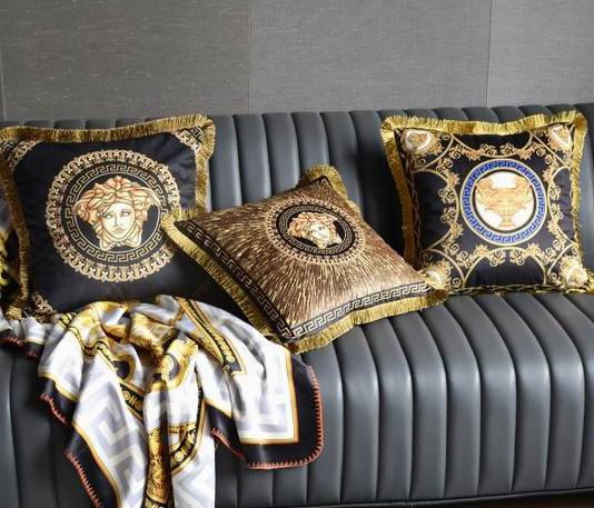 Versace Cushion 45X45cm (1)