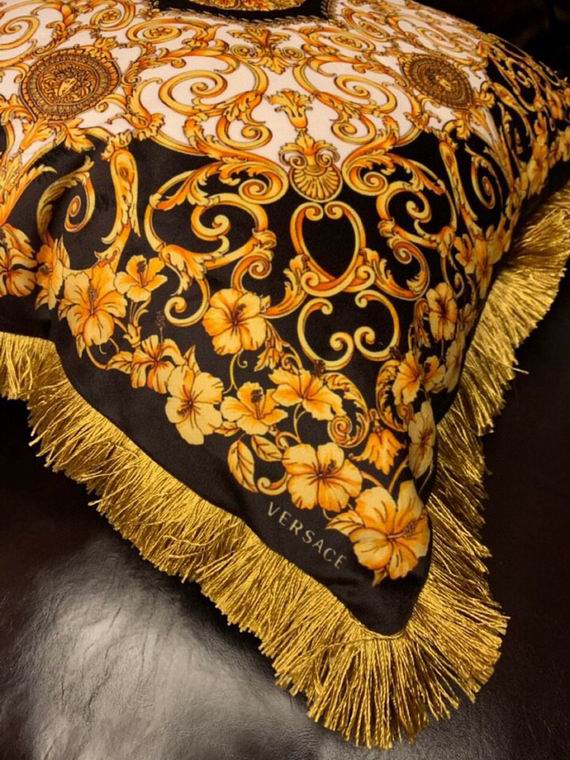 Versace Cushion 45X45cm (10)