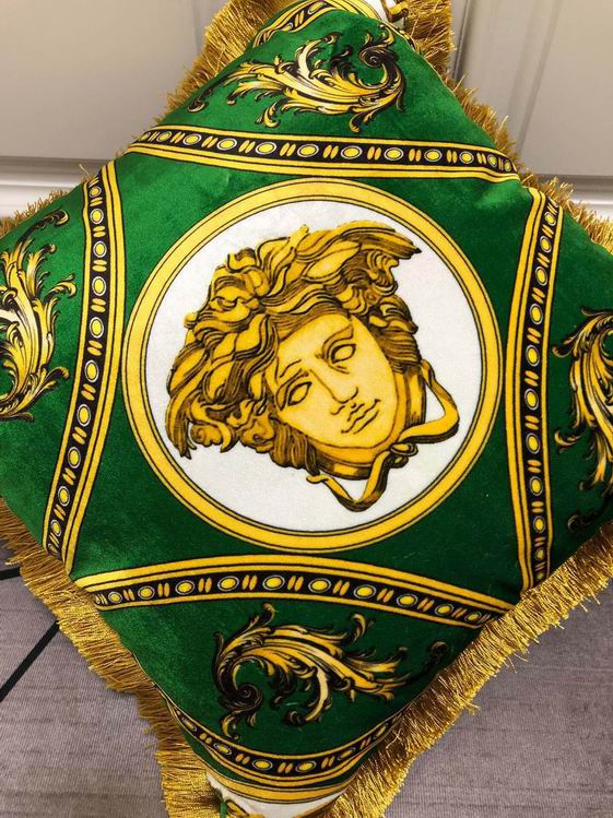 Versace Cushion 45X45cm (2)