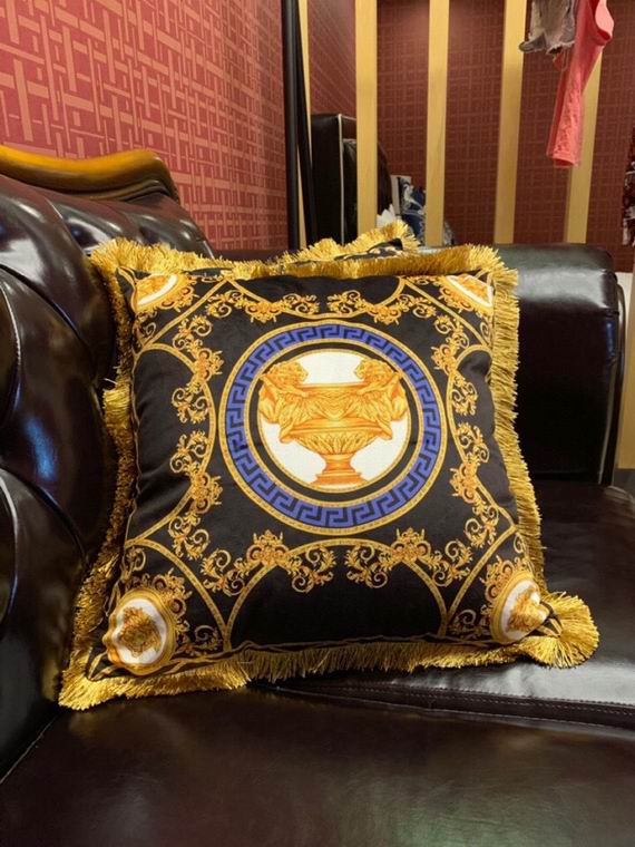 Versace Cushion 45X45cm (2)