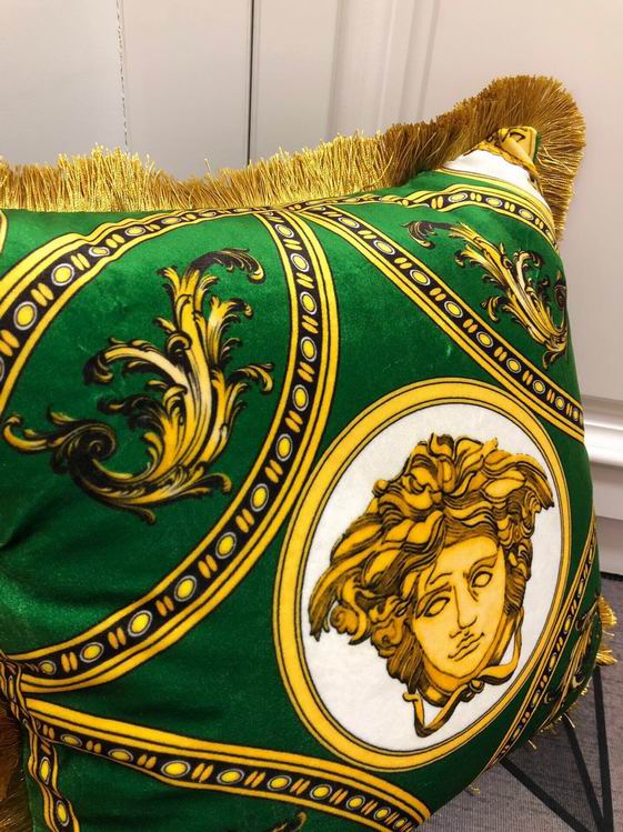 Versace Cushion 45X45cm (3)