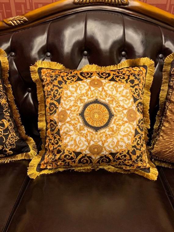 Versace Cushion 45X45cm (3)