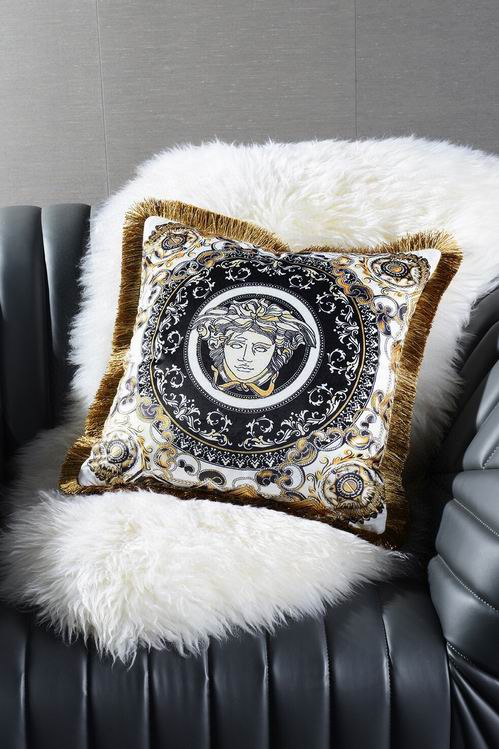 Versace Cushion 45X45cm (3)