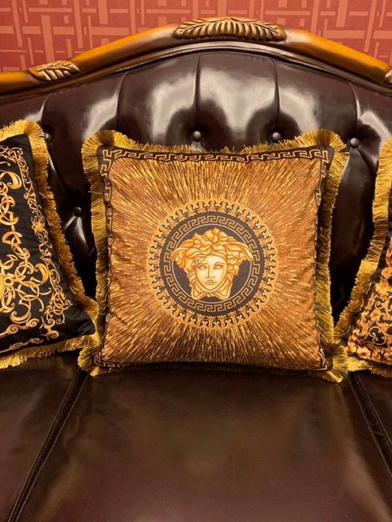 Versace Cushion 45X45cm (4)