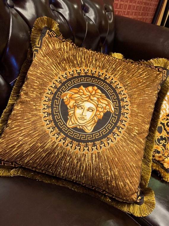 Versace Cushion 45X45cm (6)