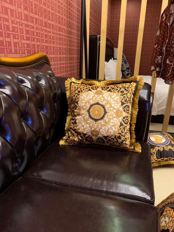 Versace Cushion 45X45cm (7)