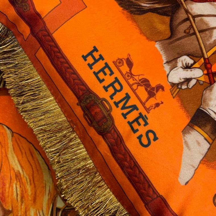 Versace Cushion 45X45cm (7)