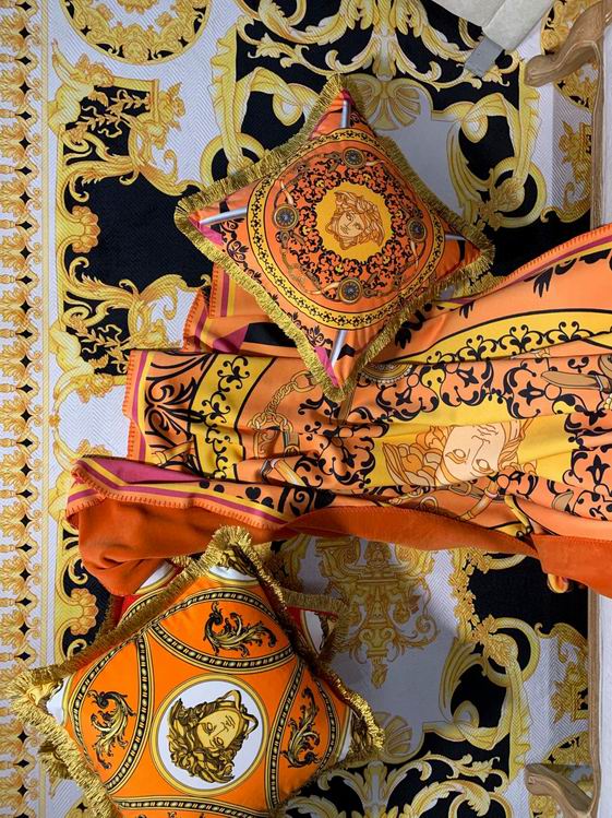 Versace Cushion 45X45cm (7)