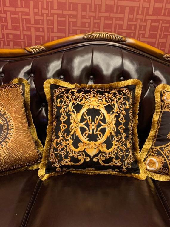 Versace Cushion 45X45cm (8)
