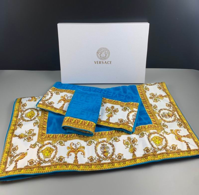 Versace Towel   (11)