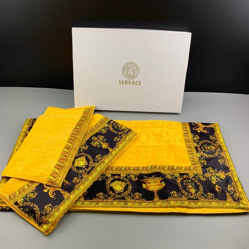 Versace Towel   (17)