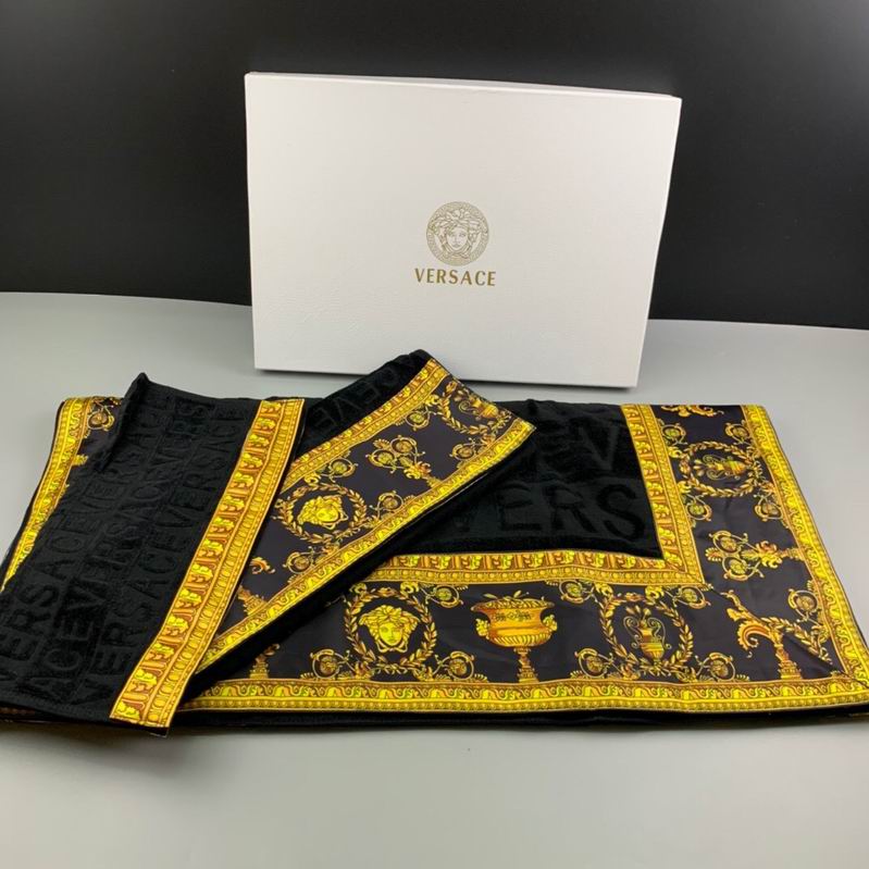 Versace Towel   (18)