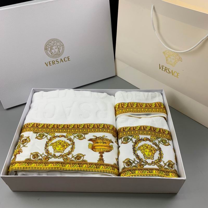 Versace Towel   (24)