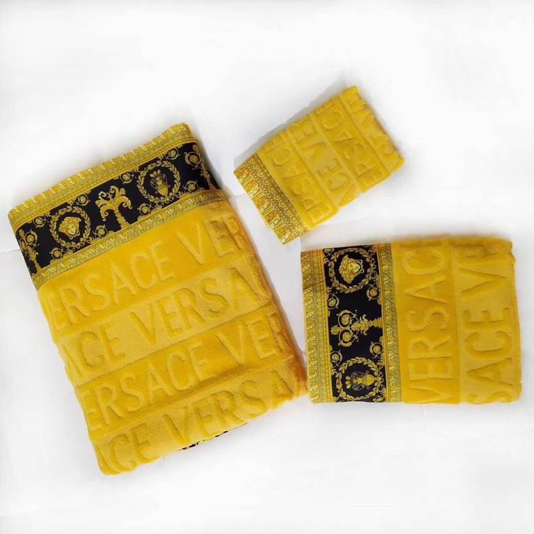 Versace Towel   (4)