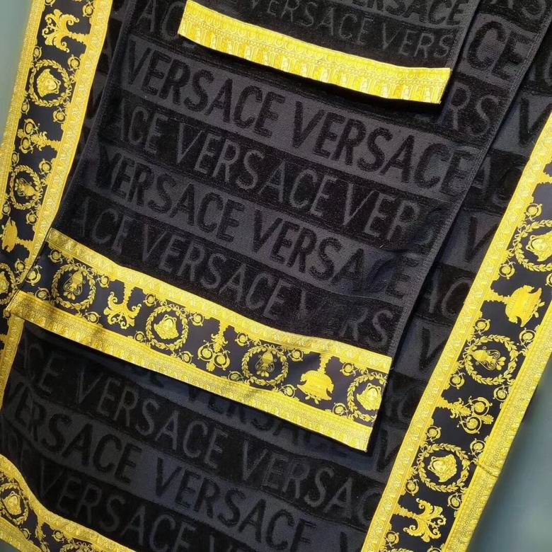 Versace Towel   (5)