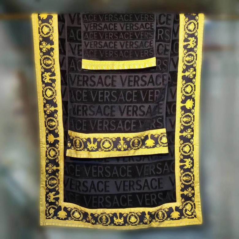Versace Towel   (6)