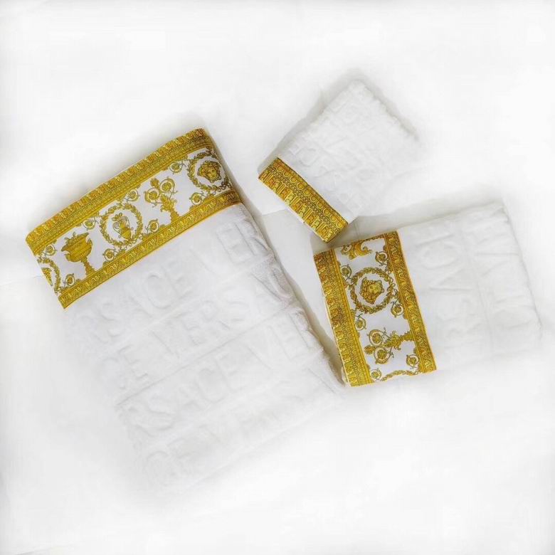 Versace Towel   (8)