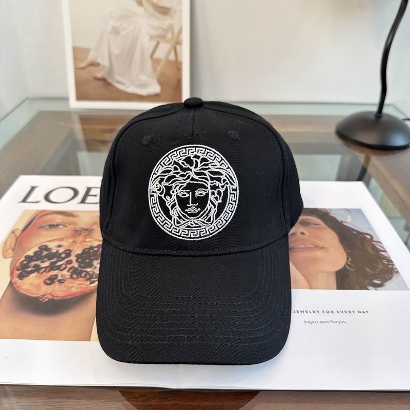 Versace cap dx (645)