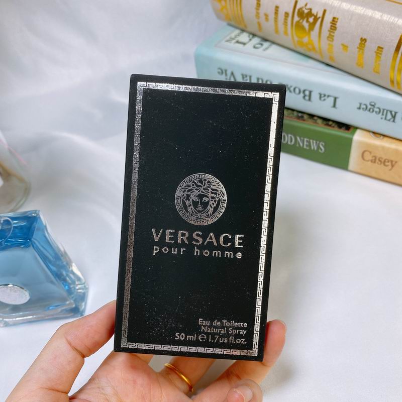 Versace man 50ml (3)