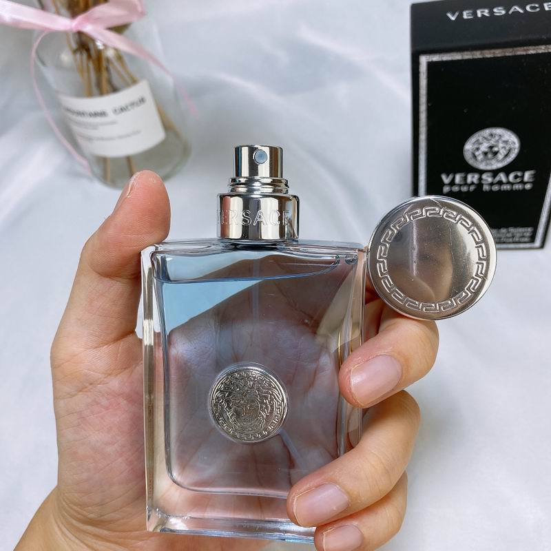 Versace man 50ml (4)