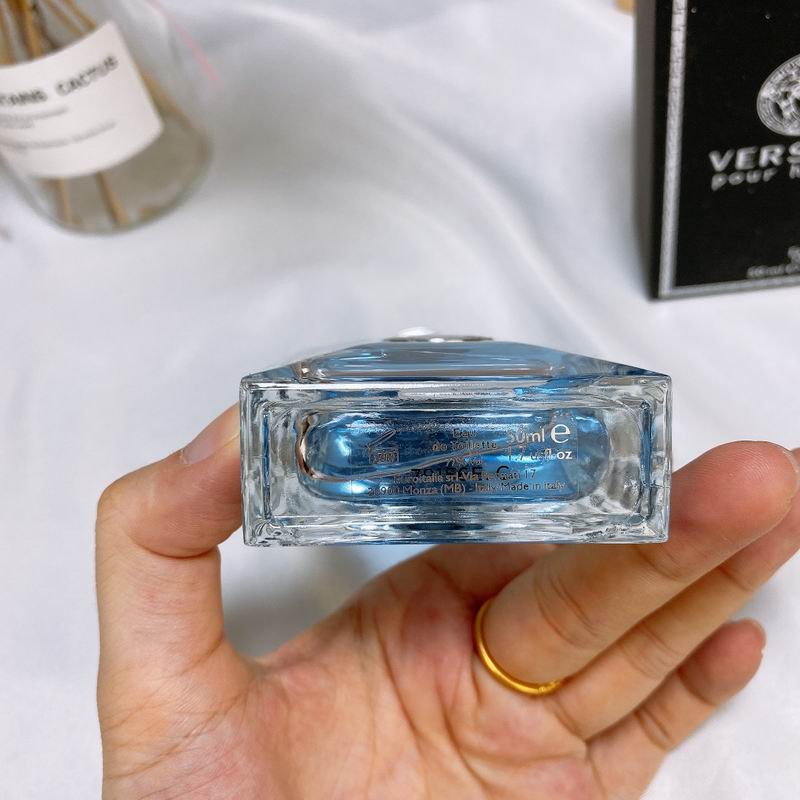 Versace man 50ml (6)
