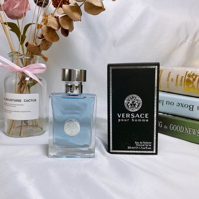 Versace man 50ml (8)