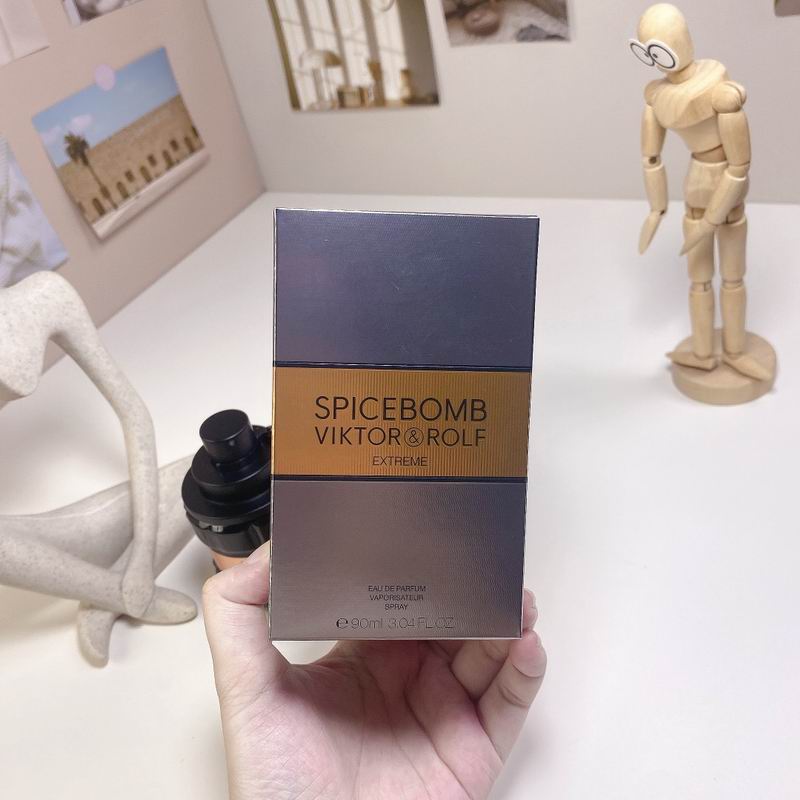 Viktor  Rolf man 90ml  (3)
