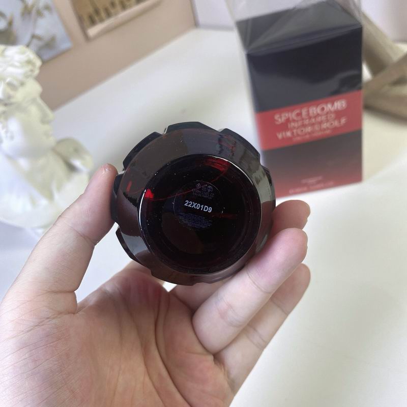 Viktor  Rolf man 90ml  (4)