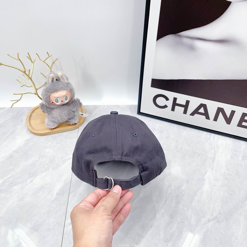 Acne Cap dx (3)