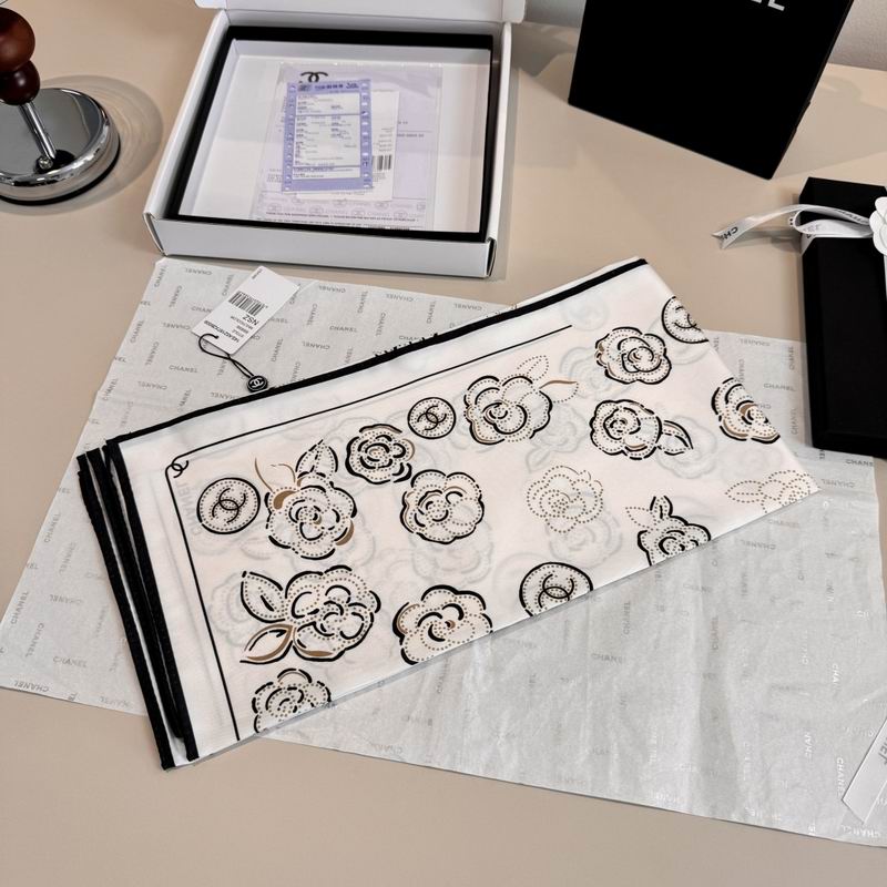 CHanel Silk Scarf 90X90cm E47 (15)