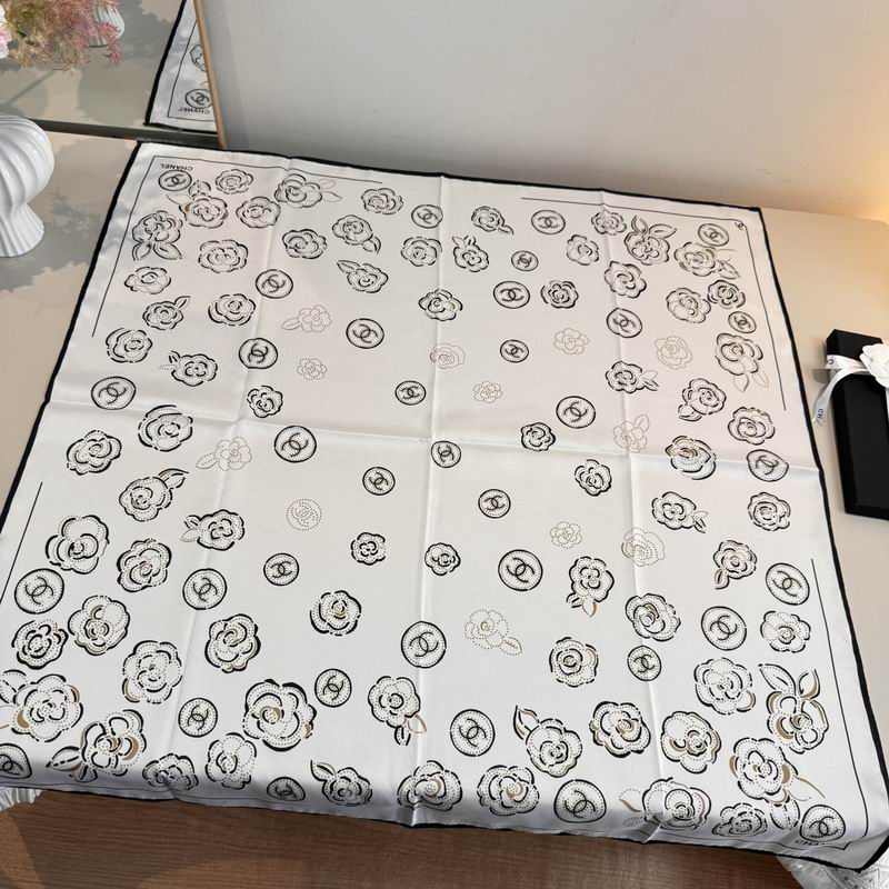 CHanel Silk Scarf 90X90cm E47 (17)