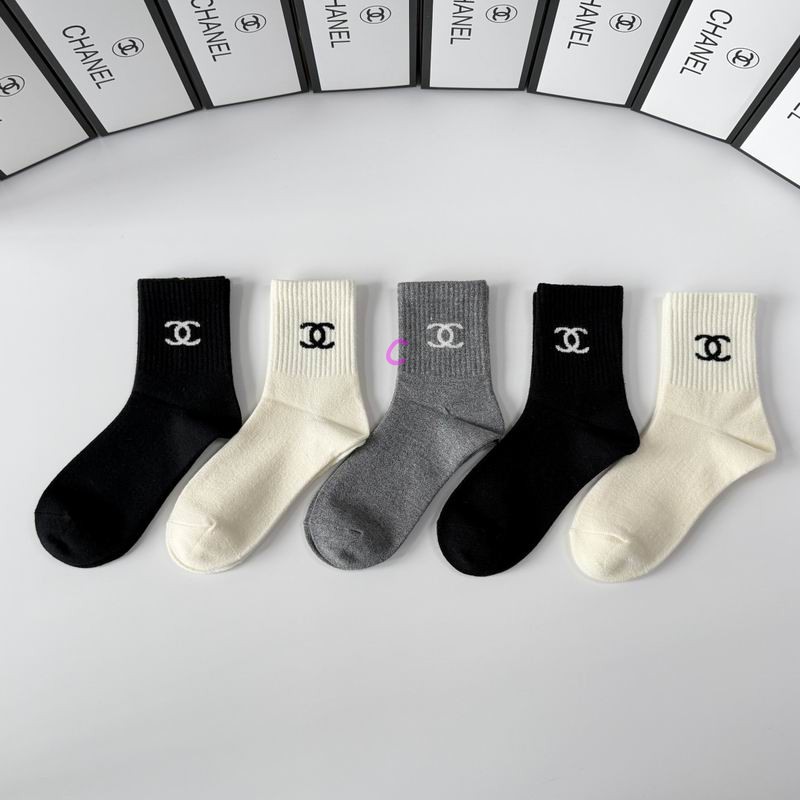 CHanel Socks (1)