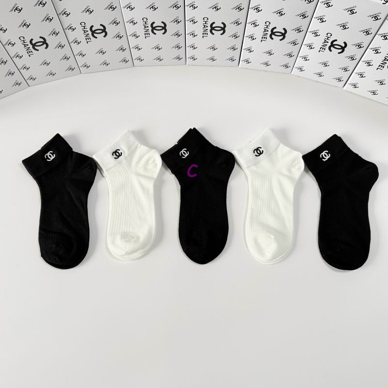 CHanel Socks (10)
