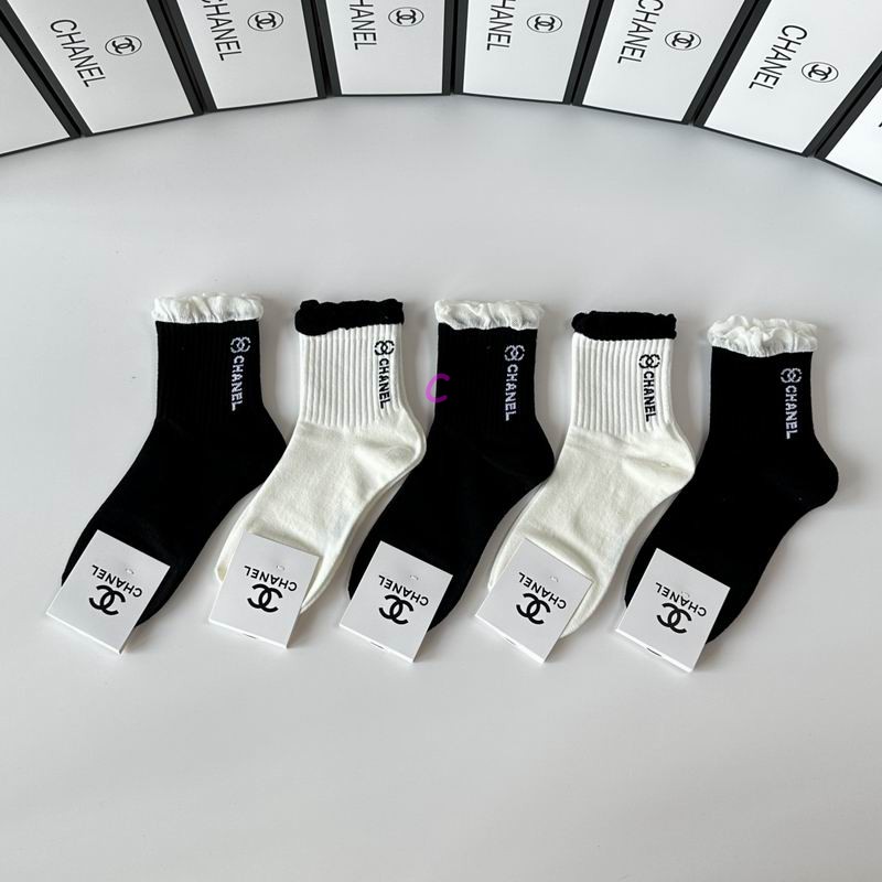 CHanel Socks (5)
