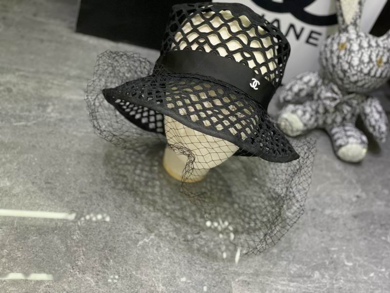 CHanel top hat dx (1941)