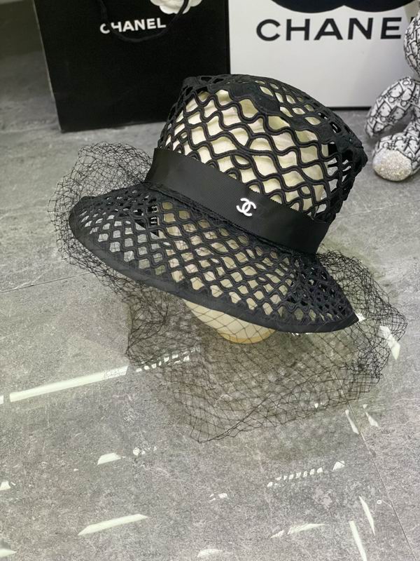 CHanel top hat dx (1943)