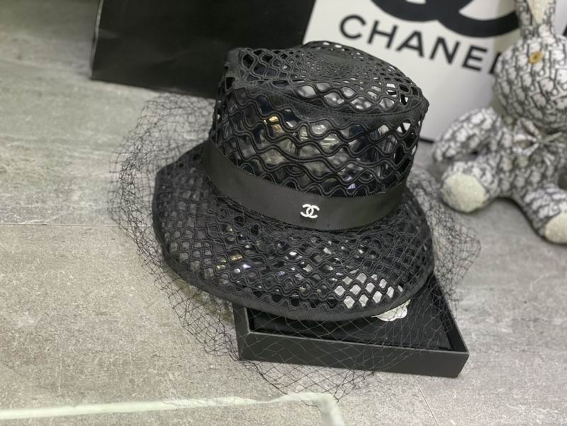 CHanel top hat dx (1946)