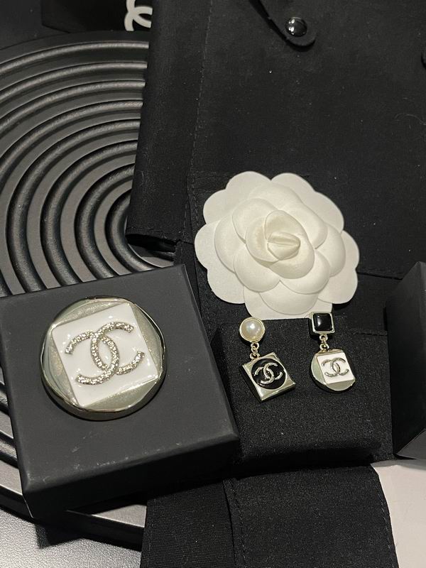 Chanel  Earring 03yxs629 (4)