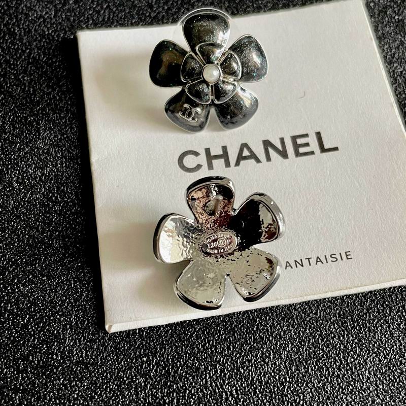 Chanel  Earring 03yxs670 (3)