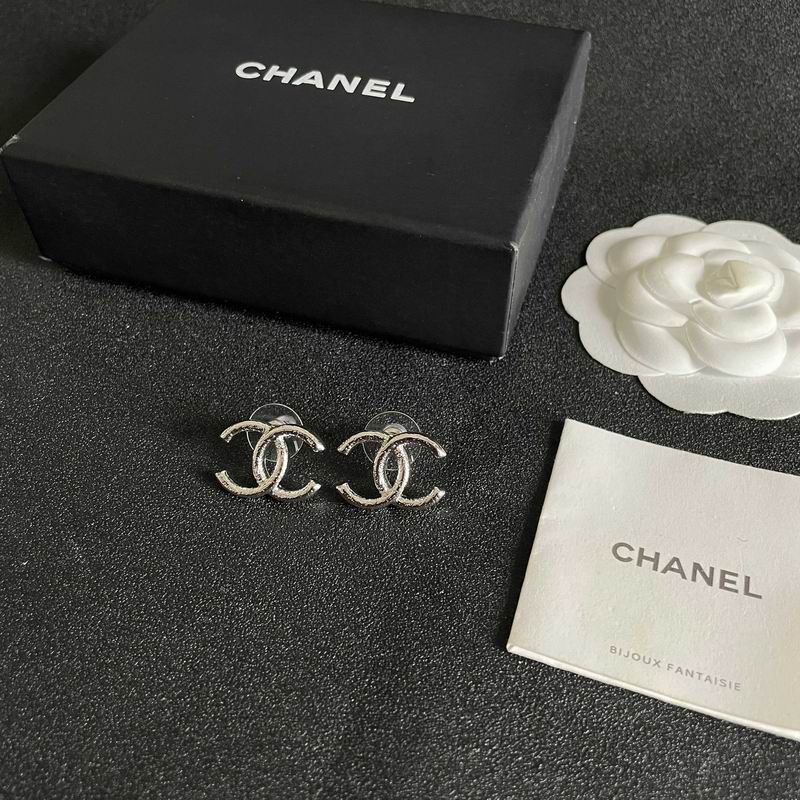 Chanel  Earring 03yxs673 (1)
