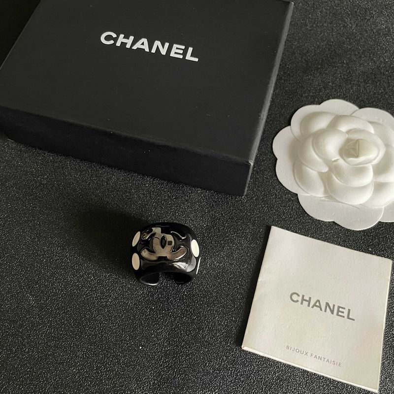 Chanel  Ring 03yxs21 (1)