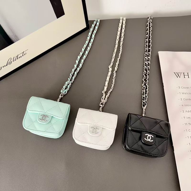 Chanel Airpods bag (1)