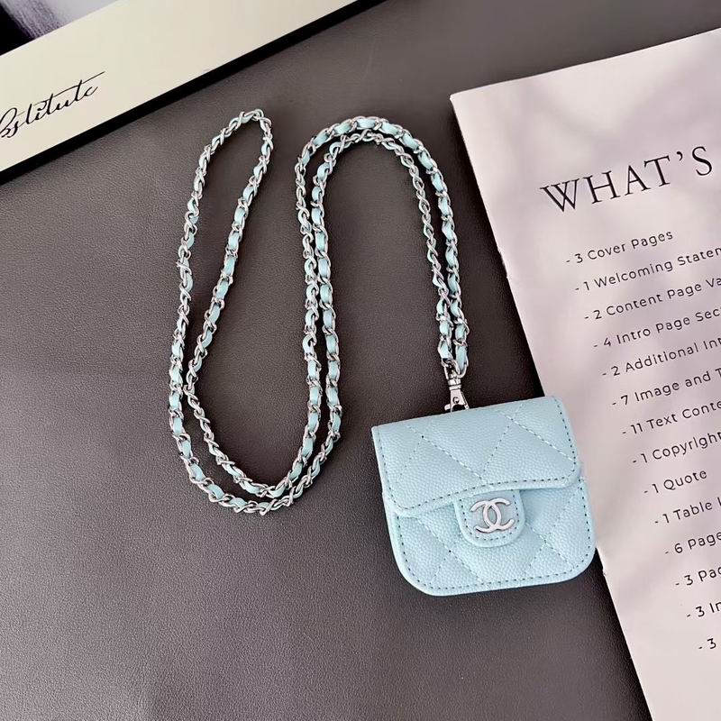 Chanel Airpods bag (11)