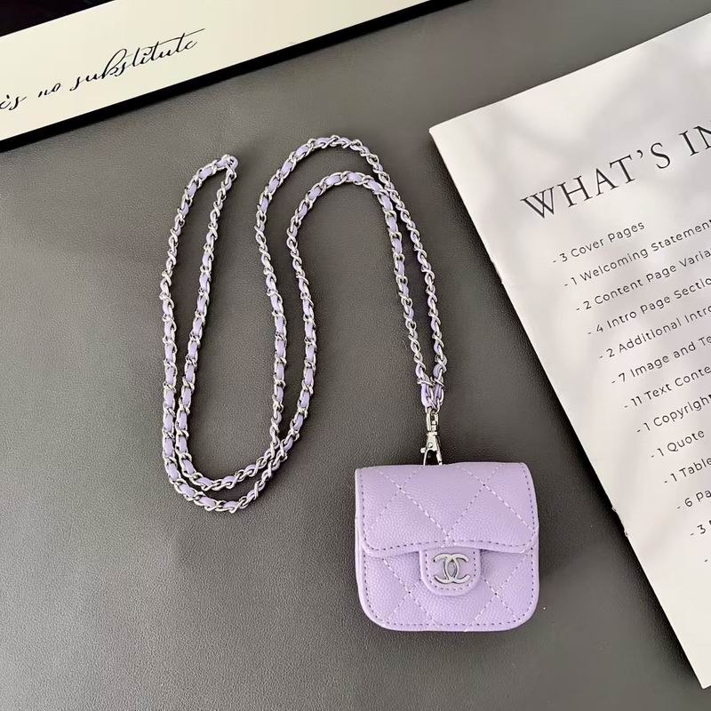 Chanel Airpods bag (13)
