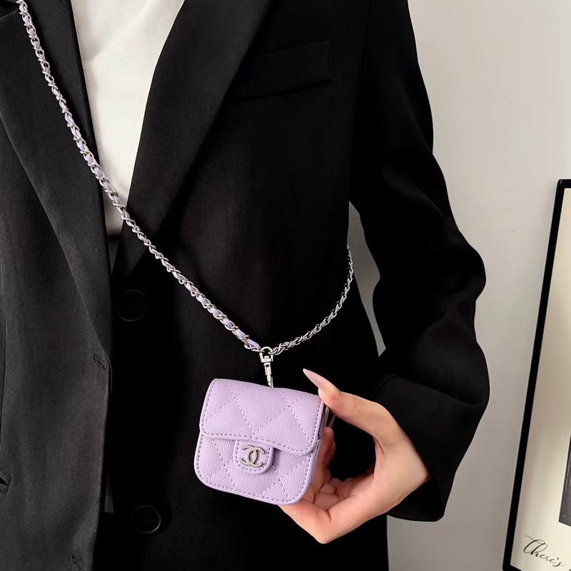 Chanel Airpods bag (8)