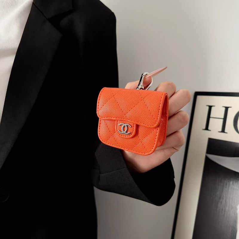 Chanel Airpods bag (9)