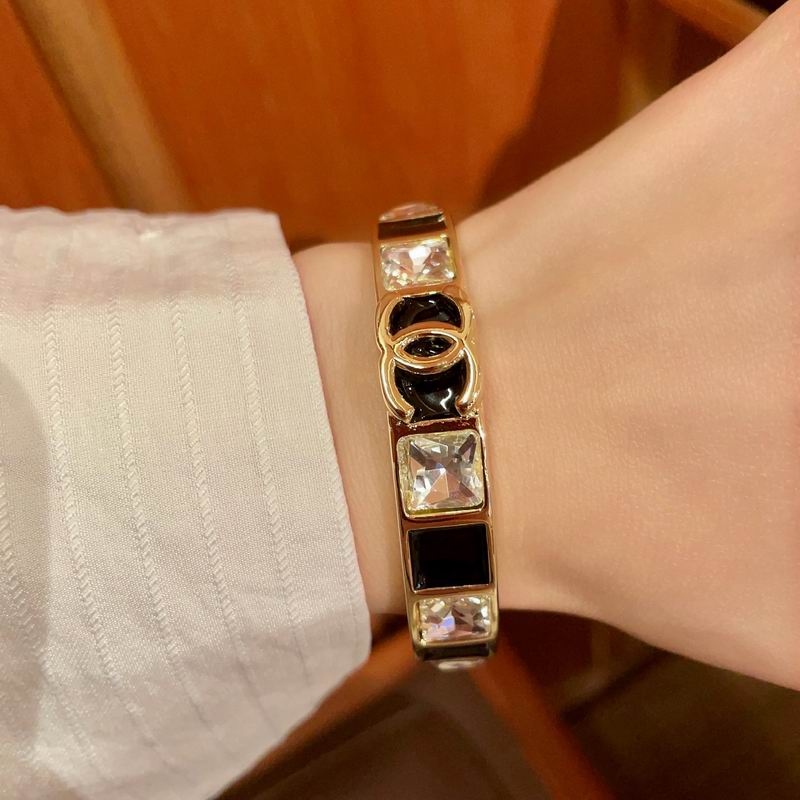 Chanel Bracelet 02yxs01 (1)