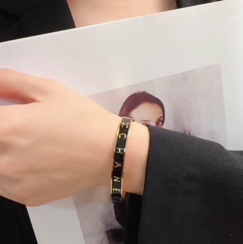 Chanel Bracelet 03yxs19 (9)