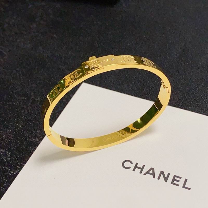 Chanel Bracelet 03yxs37 (3)