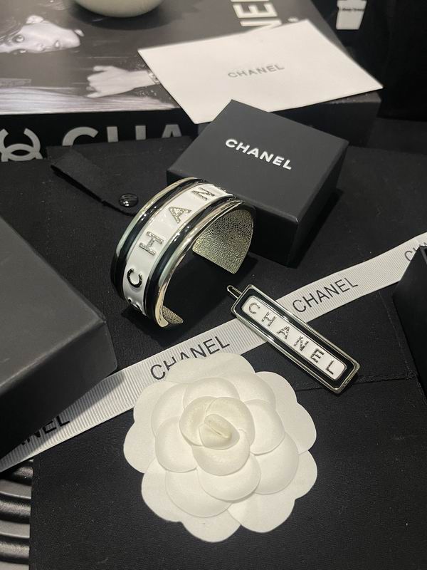 Chanel Bracelet 03yxs43 (3)